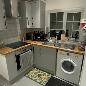 Entire One Double Bedroom , London United Kingdom